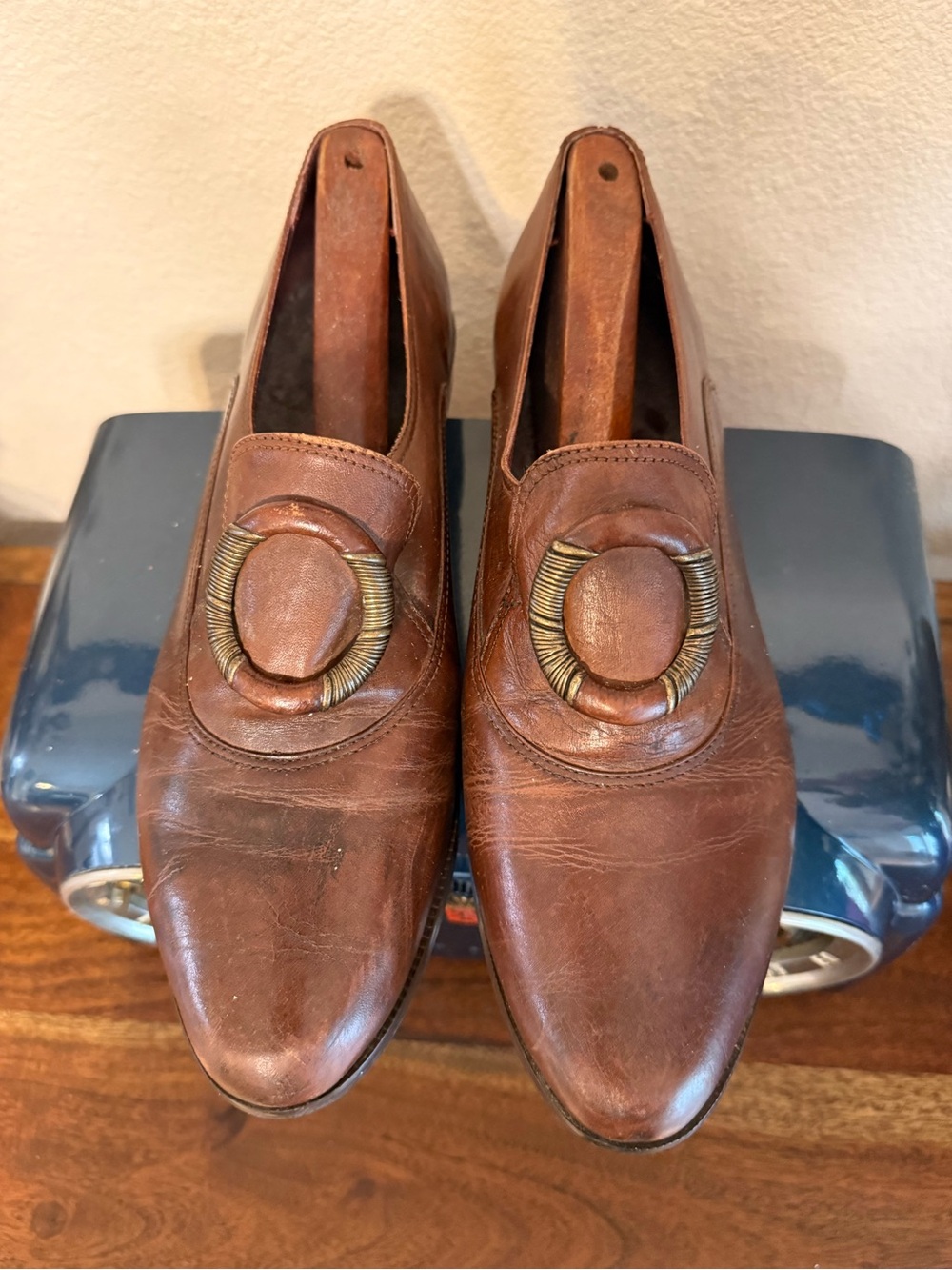 Vintage Euro Club Brown Leather Loafers Slip on Gold Round Buckle Retro 10 B